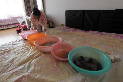 肥西楼上漏水，住户失联，小区没物管，业主维权难！律师来支招……